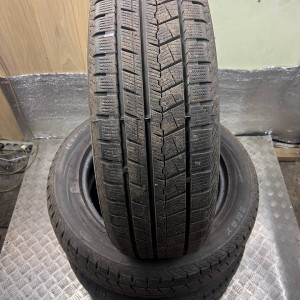 Шина R17 zmax ice pioneer 868 215 60 r17 96h ( 2022 ) *комплект