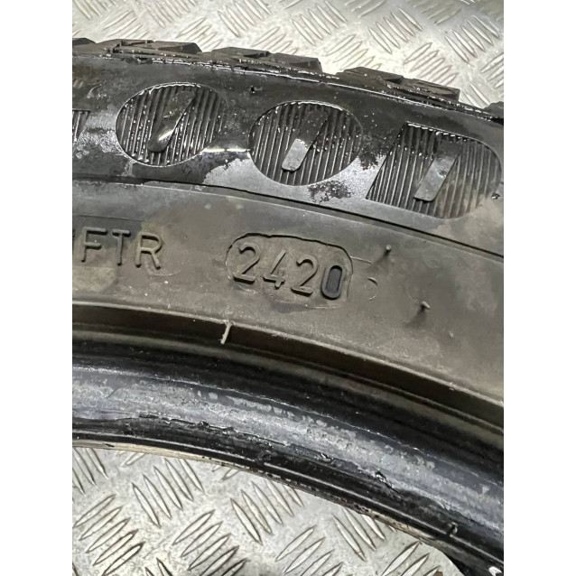 Шина R17 GoodYear UltraGrip Ice2 225/50 98T (2420) *пара