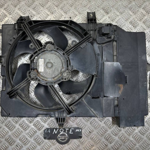 Диффузор с вентилятором радиатора Nissan Note E11(06-13) 21481AX800