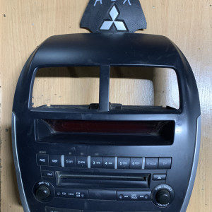 Магнитола мультимедиа Mitsubishi ASX (2010-2017) панель наружная 