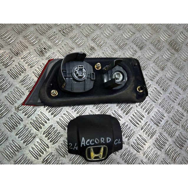 Фонарь правий внутренний Honda Accord CL (03-08) 34151SEA003