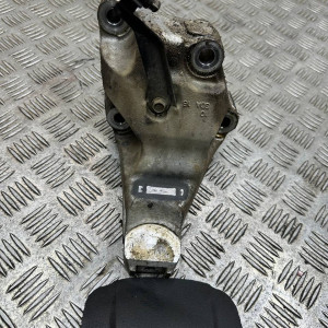 Кронштейн подушки двигателя Honda Accord CL (2003-2008) 50610SDAA01