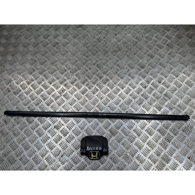 Молдинг стекла двери передней Honda Accord CL (2003-2008)  72450SEA013 72410SEA003