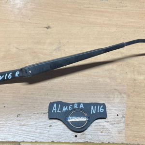 Держатель дворника Nissan Almera N16 (2000-2006) 28886BN000 28886BN002 28881BN001 28881BN002