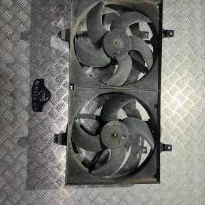 Диффузор с вентилятором радиатора Nissan Almera N16 (2000-2006) мотор с лопастями