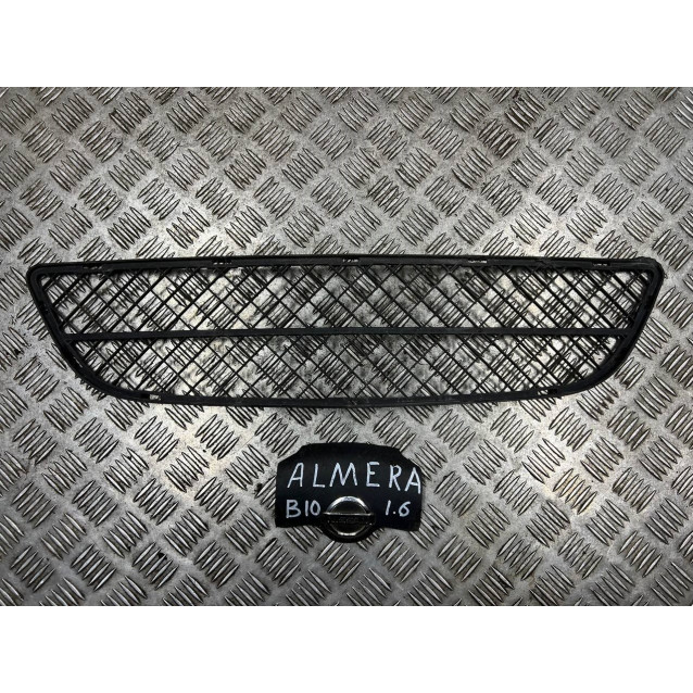 Рещітка радіатора - переднього бампера Nissan Almera Classic B10 (2006-2012) 6225695F0A