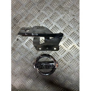 Петля капота Nissan Almera Classic B10 (2006-2012) 6540195F0A *ліва