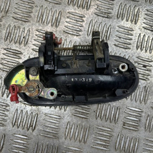 Ручка двери наружная левая передняя Nissan Almera Classic B10 (06-12) 8060795F0G *с личинкою