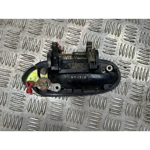 Ручка двери наружная левая передняя Nissan Almera Classic B10 (06-12) 8060795F0G *с личинкою