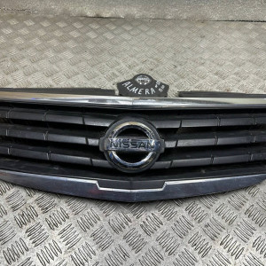 Рещітка радіатора Nissan Almera Classic B10 (2006-2012) 6225695F0A *дефект кріплення