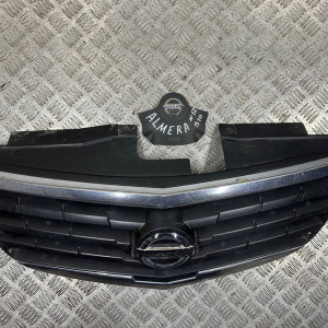 Рещітка радіатора Nissan Almera Classic B10 (2006-2012) 6225695F0A *дефект кріплення