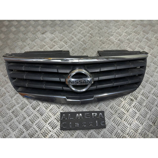 Рещітка радіатора Nissan Almera Classic B10 (2006-2012) 6230095F0A *дефект кріплення