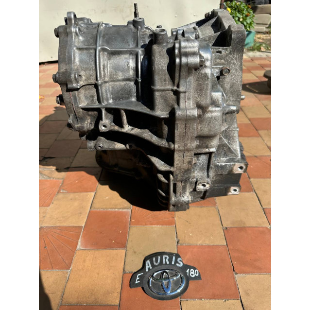 Коробка передач Toyota Auris (2012-2020) АКПП 3040020020