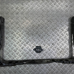 Панель передняя (телевизор) Toyota Auris (2012-2020) 5320102904