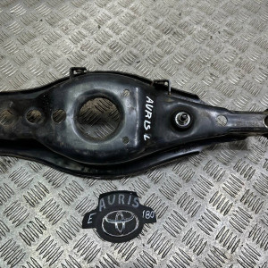 Рычаг задний поперечный левый Toyota Auris (2012-2020) 4874005060