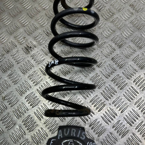 Пружина задняя Toyota Auris (2012-2020) 4823102B71 4823102B70