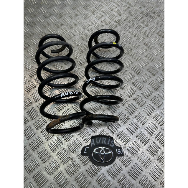 Пружина задняя Toyota Auris (2012-2020) 4823102B71 4823102B70