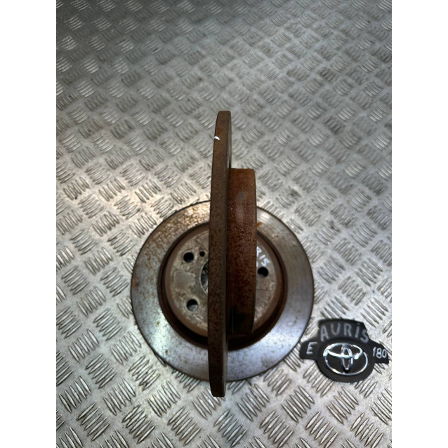 Диск тормозной передний Toyota Auris (2012-2020) 4351202330