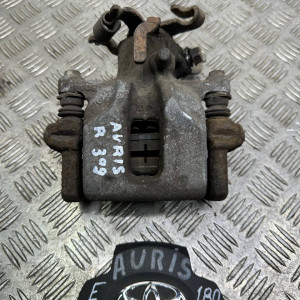 Супорт задній правий Toyota Auris (2012-2020) 4783002260 4783002261