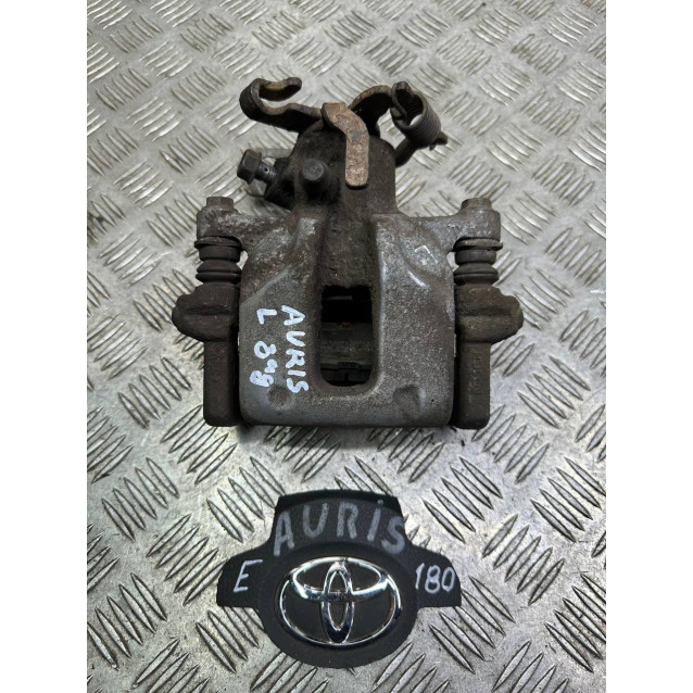Супорт задній лівий Toyota Auris (2012-2020) 4785002280 4785002281