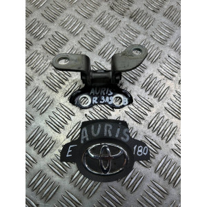 Петля двери задней правой верх Toyota Auris (2012-2020) 6875005020