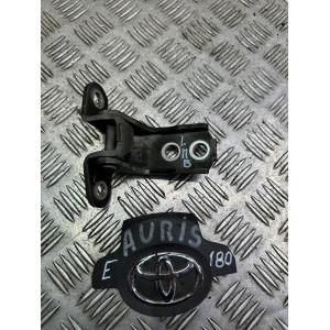 Петля двери передней левой верх Toyota Auris (2012-2020) 6872012151
