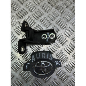 Петля двери передней правой верх Toyota Auris (2012-2020) 6871012151