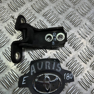Петля двери передней правой верх Toyota Auris (2012-2020) 6871012151