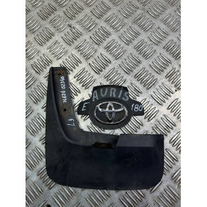 Брызговик задний левый Toyota Auris (2012-2020) 7662602340