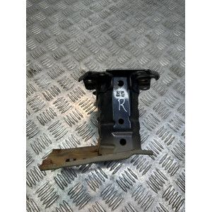 Кронштейн усилителя заднего бампера правый Toyota Auris (2012-2020) 5201502100