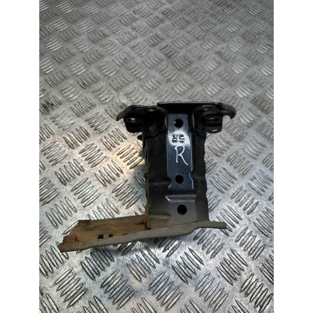 Кронштейн усилителя заднего бампера правый Toyota Auris (2012-2020) 5201502100