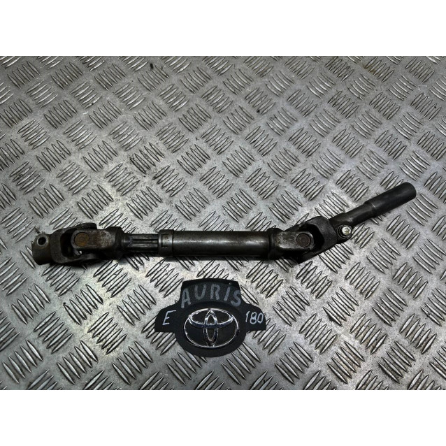 Карданчик рулевой Toyota Auris (2012-2020) 4526002160
