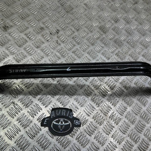 Кронштейн крепления бензобака Toyota Auris (2012-2020) 7760102150 7760202130