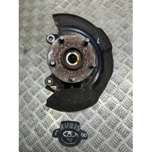 Кулак поворотный левый (цапфа) Toyota Auris (2012-2020) 4321205090 *с ступицей