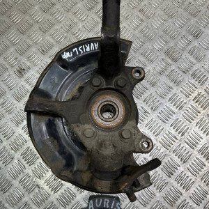 Кулак поворотный левый (цапфа) Toyota Auris (2012-2020) 4321205090 *с ступицей