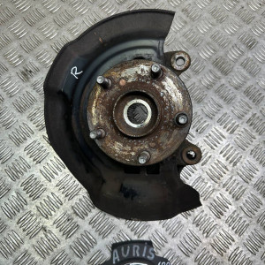 Кулак поворотный правый (цапфа) Toyota Auris (2012-2020) 4321105090 *с ступицей