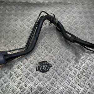 Горловина бензобака Toyota Auris (2012-2020) 7720112840 7720102490