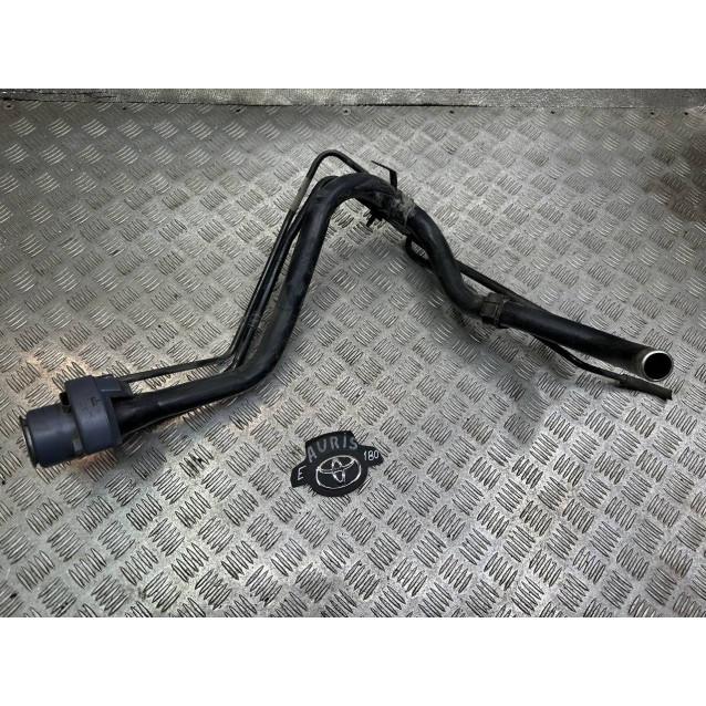 Горловина бензобака Toyota Auris (2012-2020) 7720112840 7720102490