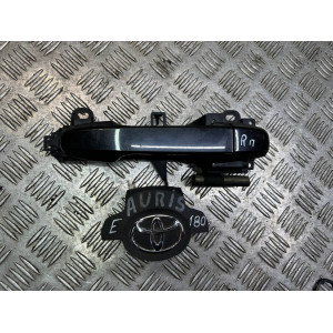 Ручка дверей передняя правая Toyota Auris (2012-2020) 6920102180
