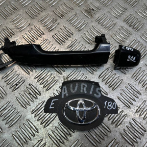 Ручка дверей задняя левая Toyota Auris (2012-2020) 6920402210