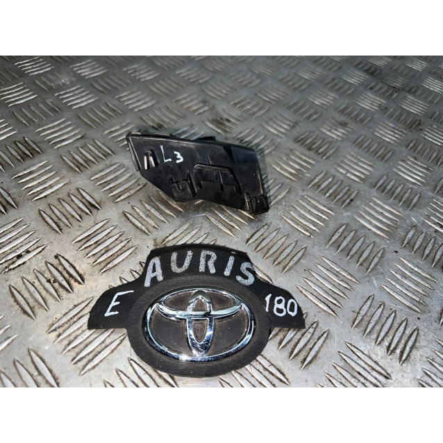 Кронштейн заднего бампера левый Toyota Auris (2012-2020) 5256302190