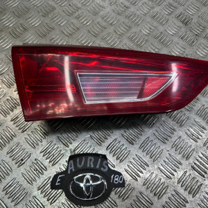 Фонарь внутренний левый Toyota Auris (2012-2020) 8159102450