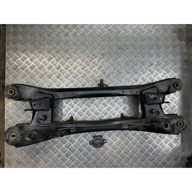 Балка задней подвески подрамник Toyota Auris (2012-2020) 5120602051