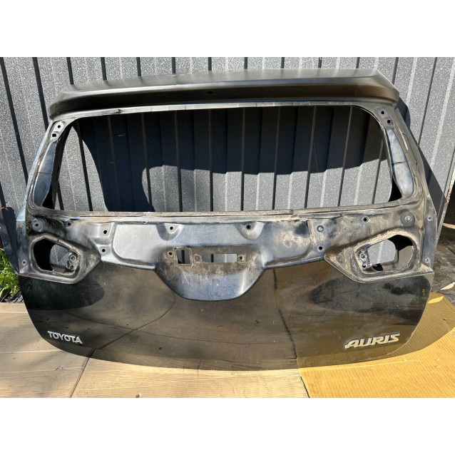 Крышка багажника Toyota Auris (12-20) 6700502240