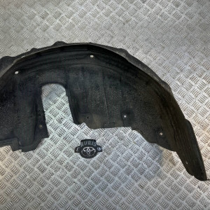 Подкрылок задний правый Toyota Auris (2012-2020) 6563702080