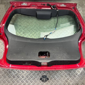 Крышка багажника Toyota Auris (06-12) 6700502110