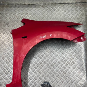 Крыло переднее правое Toyota Auris (2006-2012) 5380102100 *дефект на фото