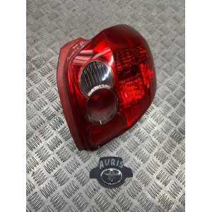 Фонарь правый Toyota Auris (2006-2012) 8155102390 8155102370