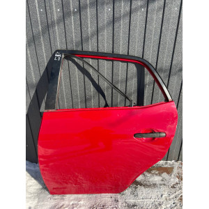 Дверь задняя левая Toyota Auris (06-12) 6700402260