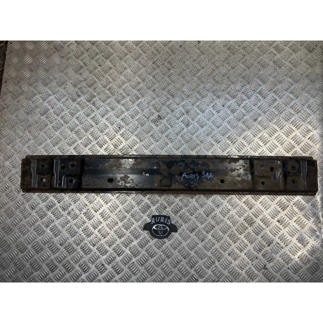 Усилитель бампера заднего Toyota Auris (2006-2012) 5202302140